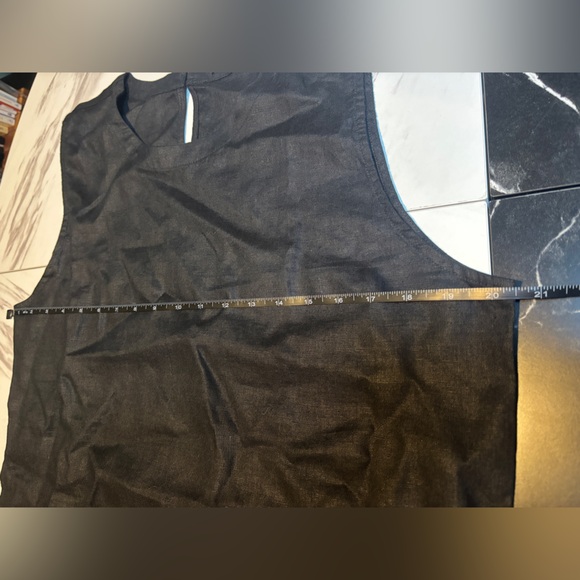 Quince Black 100% European Linen Tank - Picture 4 of 8